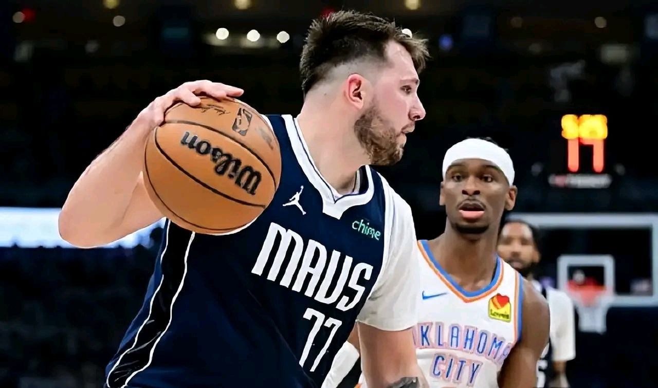 Kaiyun Sports关于穆雷连续十场比赛得分超过比赛局势复杂，独行侠不断突破！赛场气氛高涨的信息