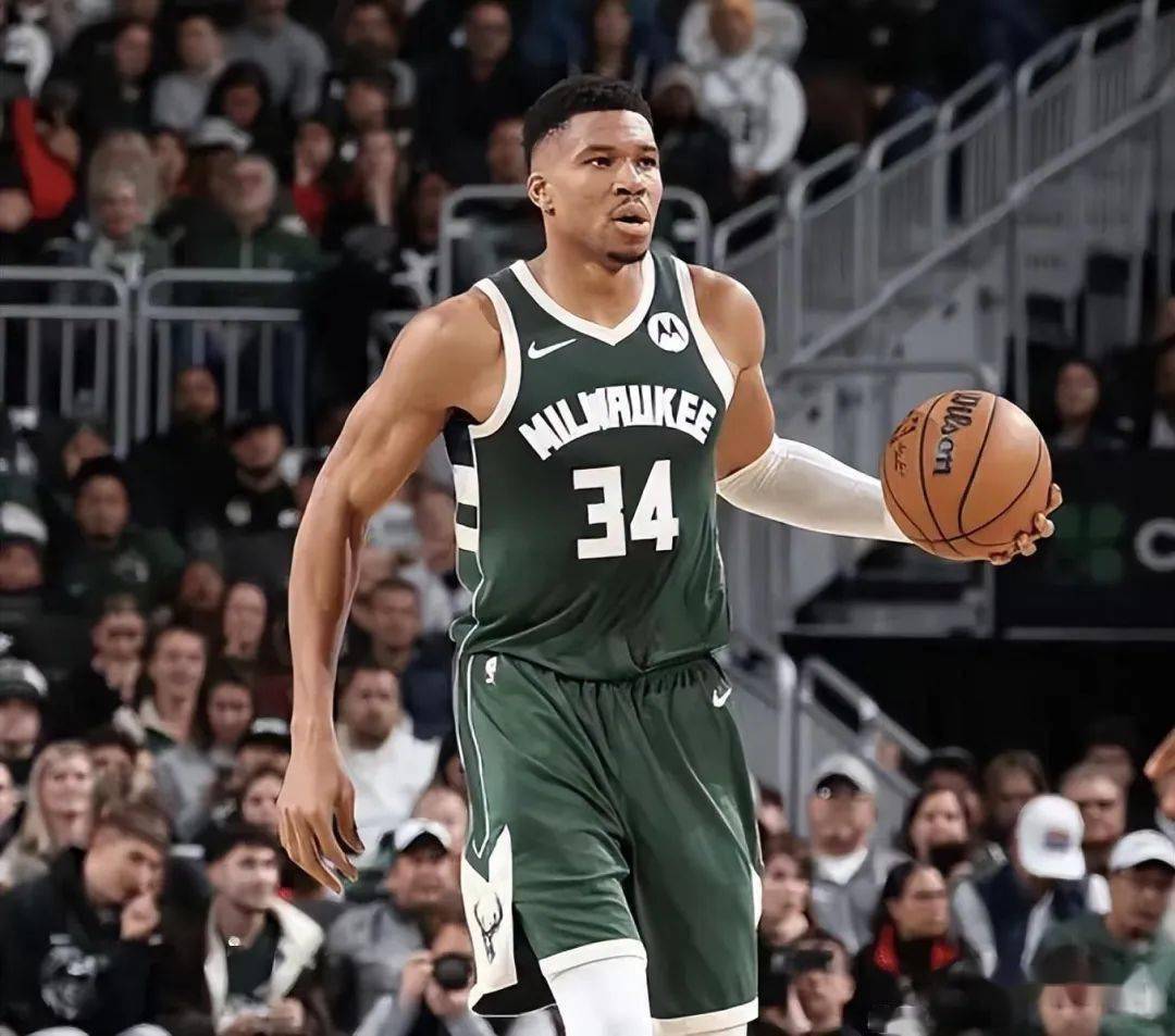 西亚卡姆在雄鹿比赛中出色防守,关键助攻引发热议!的简单介绍 西亚卡姆在雄鹿比赛中出色防守,关键助攻引发热议!的简单介绍