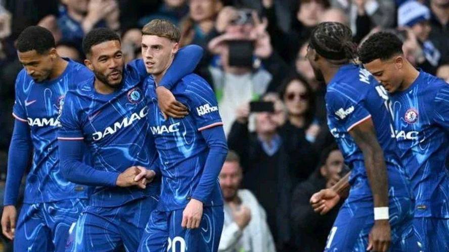 开云中国官方网站包含今晨英超焦点战，切尔西远射贴柱，信心回归，更衣室氛围转暖的词条