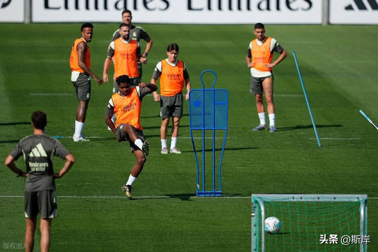 包含冲刺阶段体能课后；皇家马德里临场应变备战法国杯；态度坚定；球探报告显示潜力的词条