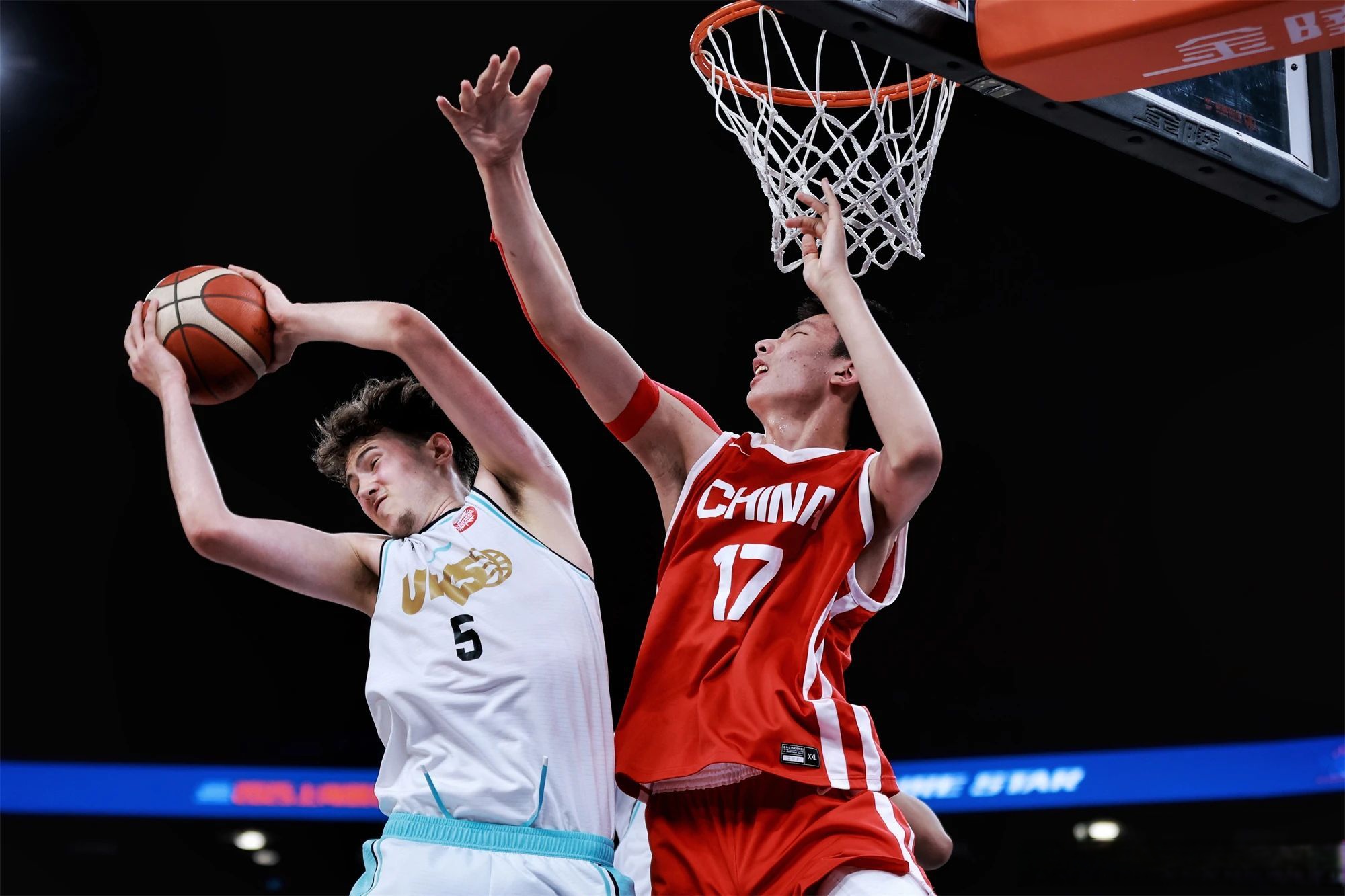 包含加时末段突围战来临,深圳男篮围绕欧篮联强势反弹,态度坚定,轮换策略成焦点的词条 包含加时末段突围战来临,深圳男篮围绕欧篮联强势反弹,态度坚定,轮换策略成焦点的词条